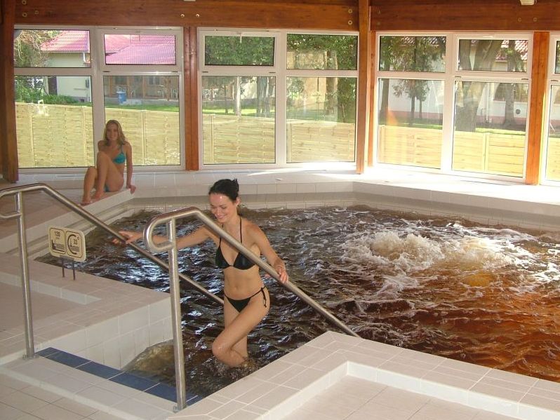 hungarospa_thermal_hotel_belso_medence
